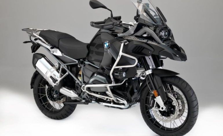 BMW apresenta as novas R 1200 GS e R 1200 Adventure