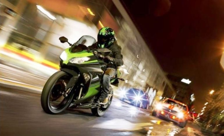 Kawasaki apresenta a nova Ninja 300