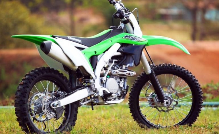 Kawasaki renova sua linha cross no Brasil