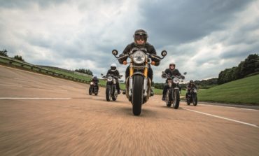 Triumph aposta na produção de motocicletas clássicas