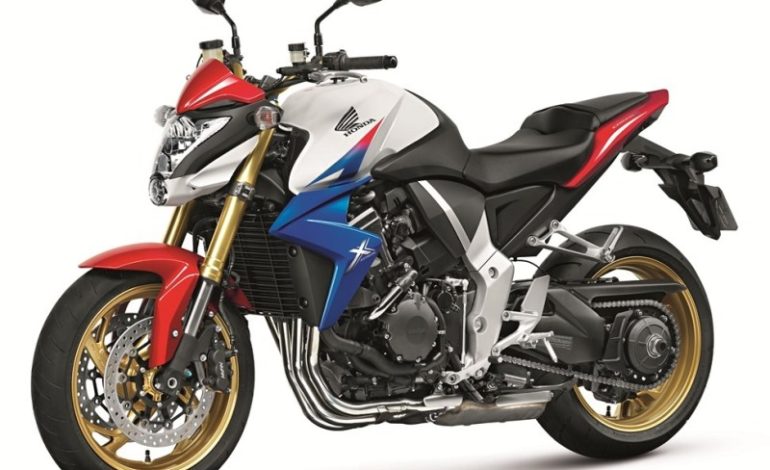 Honda CB 1000R apresentada por MCB Full Motors