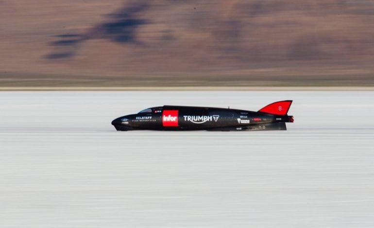 Guy Martin bate recorde em Bonneville