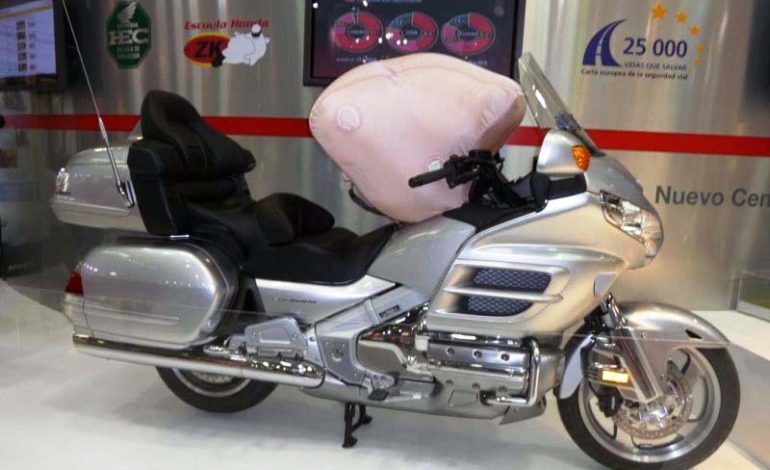 Honda anuncia recall da GL 1800 Gold Wing
