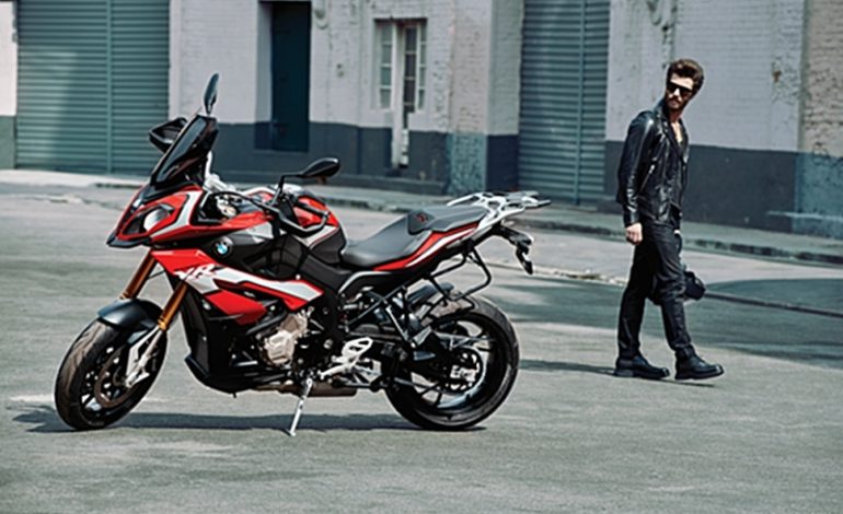 BMW S 1000 XR ganha versão especial no Brasil