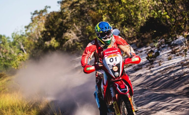 Trio da Honda domina a penúltima etapa do Rally dos Sertões 2016