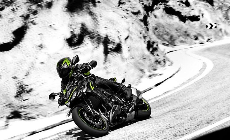 Kawasaki apresenta a nova Z1000 2017