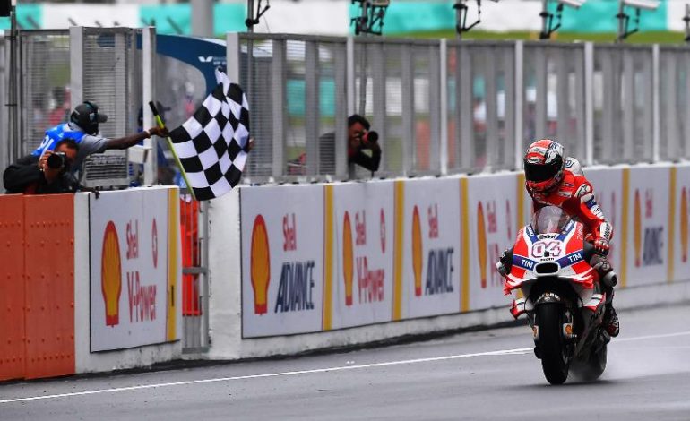 Andrea Dovizioso vence o Grande Prêmio da Malásia de MotoGP