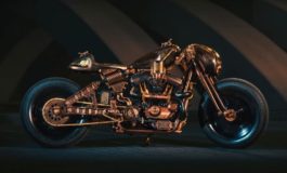 Hard Rock Café e Game Over Cycles criam modelo inspirado em detalhes musicais