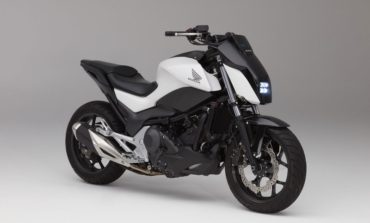 Honda lança sistema que não deixa a moto “cair”