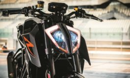 Aumente o som e escute a explosão do motor da nova KTM 1290 Super Duke R