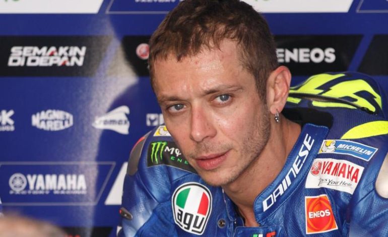 Valentino Rossi sofre acidente em treino de motocross