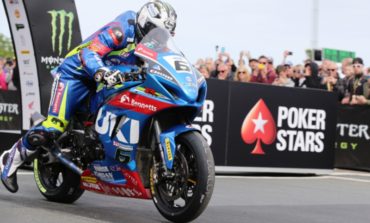TT Ilha de Man 2022 – Peter Hickman vence primeira corrida Superbike
