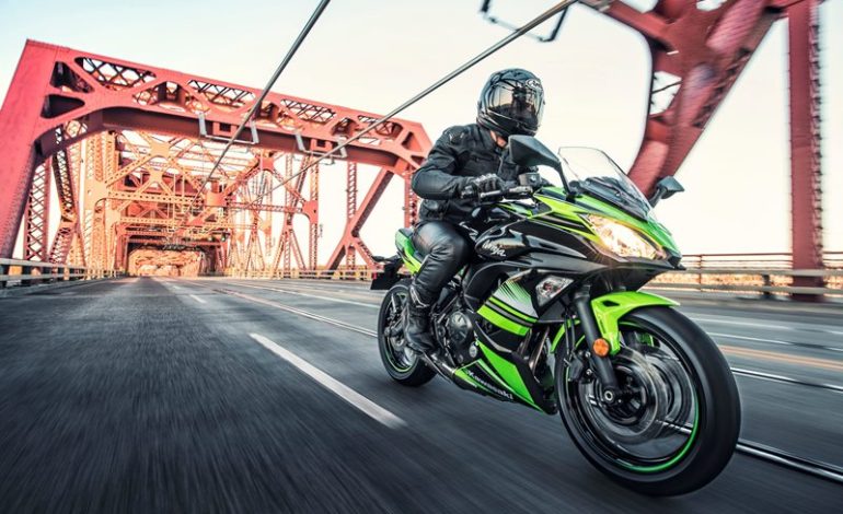 Kawasaki Ninja 650 ABS e Ninja 1000 agora no Brasil