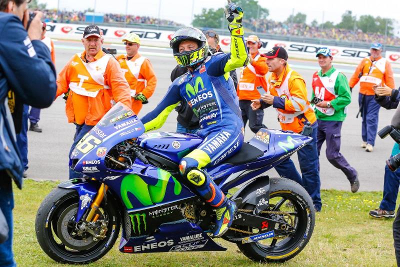 Yamaha e Valentino Rossi celebram acordo e campeão se torna embaixador  oficial da marca - Yamaha Racing Brasil