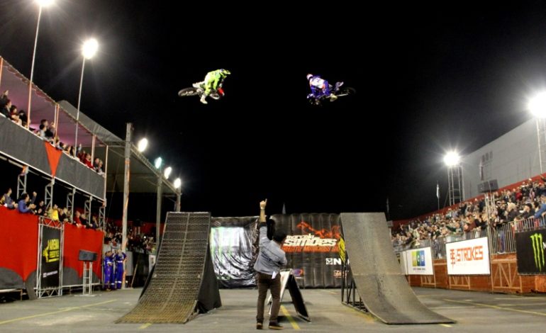 Arena Freestyle encanta os fãs do FMX em Blumenau