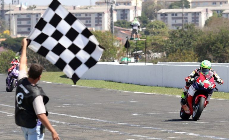 Eric Granado vence em Londrina pela categoria SuperBike Pro