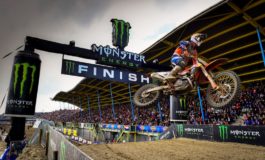 Jeffrey Herlings é imbatível “em casa” e Antonio Cairoli levanta a taça do seu nono título mundial