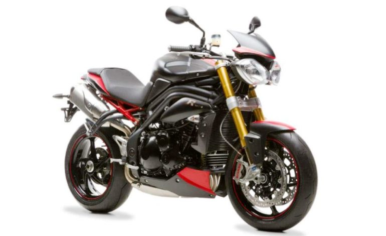 Triumph convoca recall da Speed Triple R no Brasil