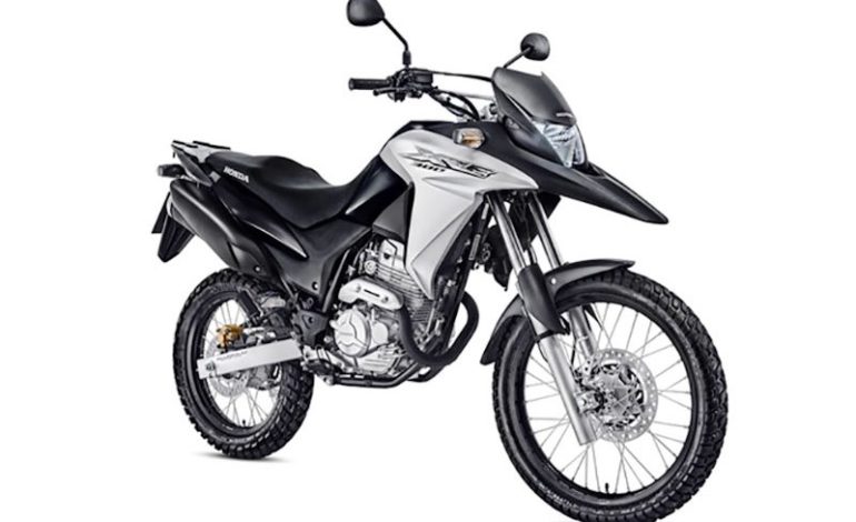 Honda XRE 2018 tem novas cores e preços reajustados