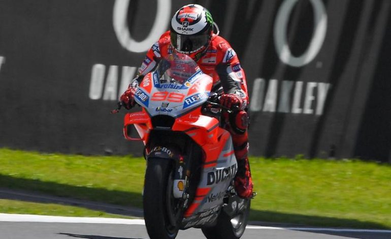 Jorge Lorenzo vence pela primeira vez com a Ducati