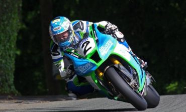 Michael Dunlop vence a principal corrida do TT da Ilha de Man 2017