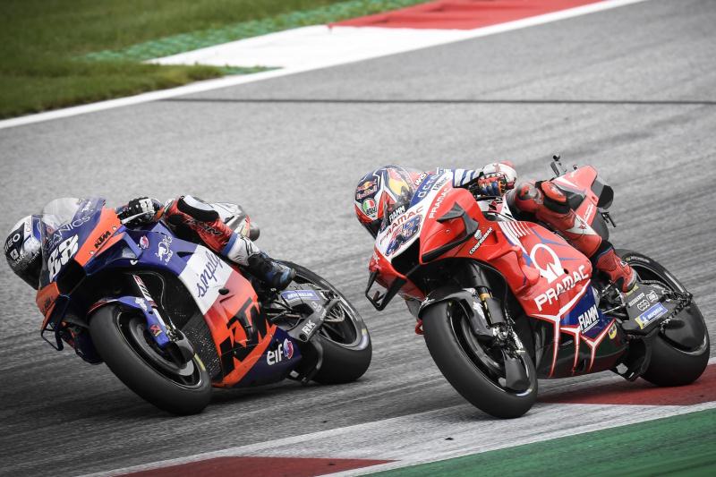 Visão  Miguel Oliveira, o campeão das motos que não tem carta de moto