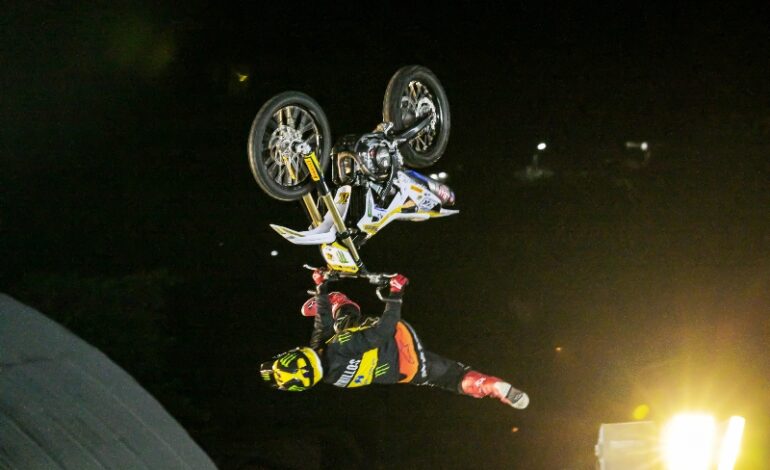 Fred Kyrillos fatura etapa de Ilhabela e amplia liderança do Arena Freestyle Show 2023