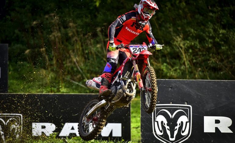 Tim Gajser encerra o Mundial de Motocross 2023 com vitória na Grã-Bretanha