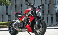 Diavel V4 chega ao Brasil em grande estilo