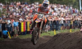 Jeffrey Herlings fatura as duas baterias em "casa"