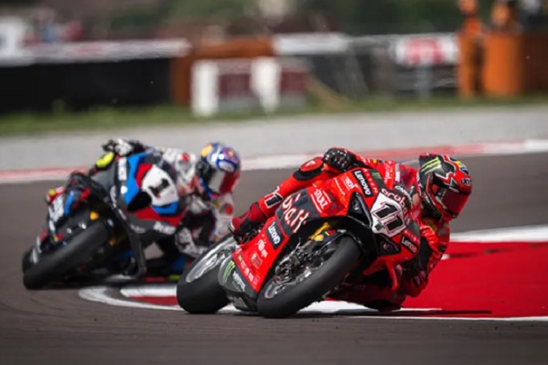 Nicolo Bulega vence as duas corridas na estreia do Autódromo de Cremona no Mundial de Superbike