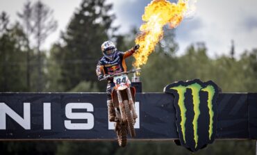 Jeffrey Herlings domina as areias da Letônia