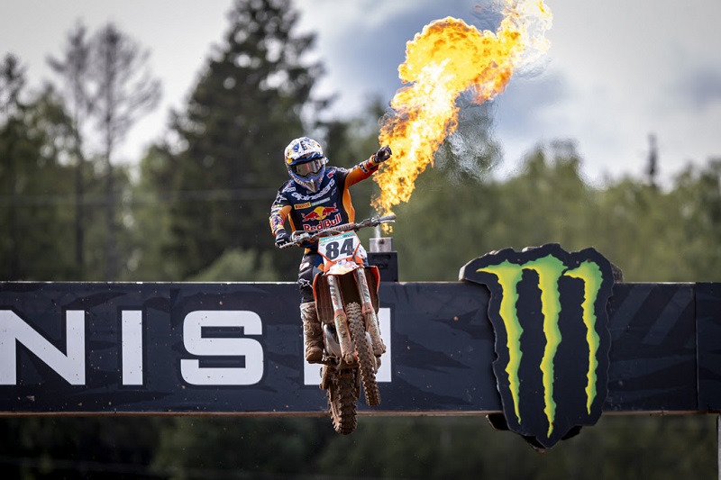 Jeffrey Herlings domina as areias da Letônia