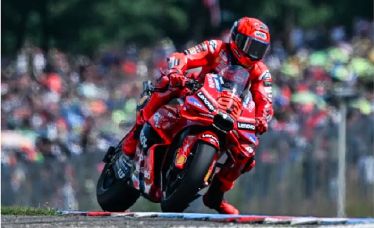 Marc Márquez vence novamente na República Tcheca