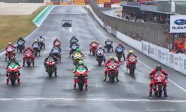 Nicolo Bulega abre temporada do Mundial de Superbike com hat-trick