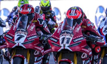 Nicolo Bulega vence as duas corridas em Portugal