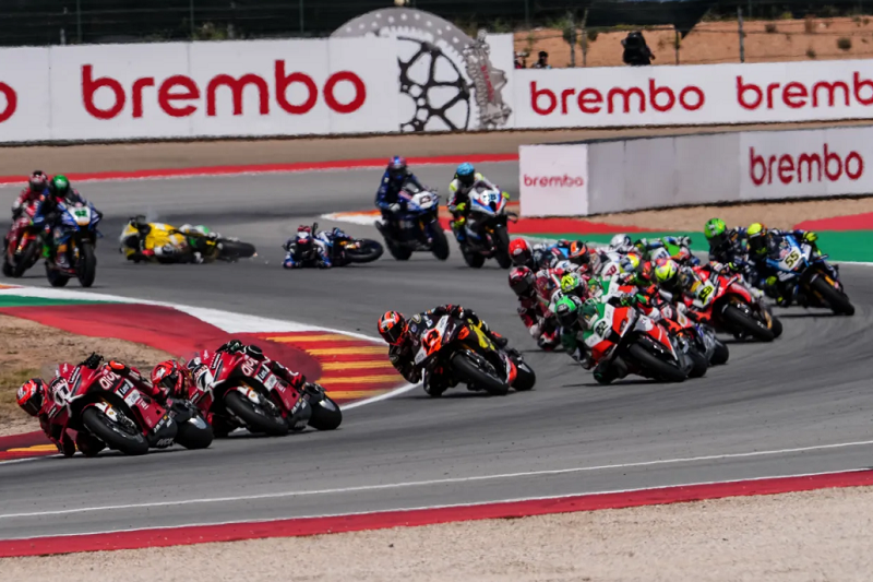 Nicolo Bulega completa mais um hat-trick em Aragão