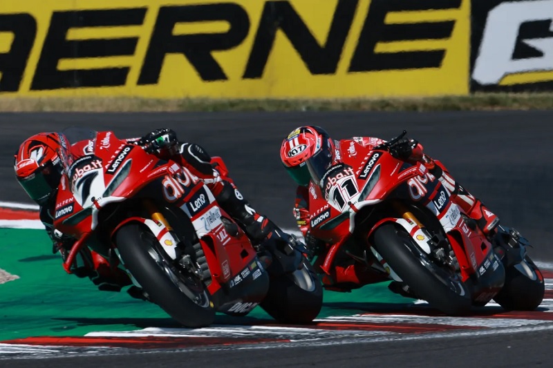 Ducati conquista Mundial de Contrutores antecipadamente em Donington Park
