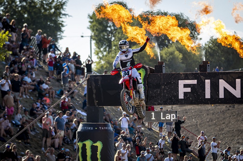 Jeffrey Herlings mantém boa fase e vence na Grã-Bretanha