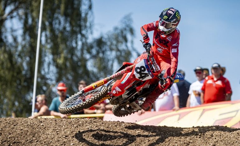 Jeffrey Herlings vence na Tchéquia e assume a liderança do Mundial de Motocross 2026