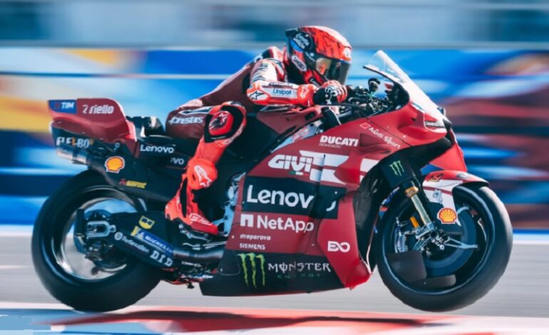 Marc Márquez vence as duas provas em Misano