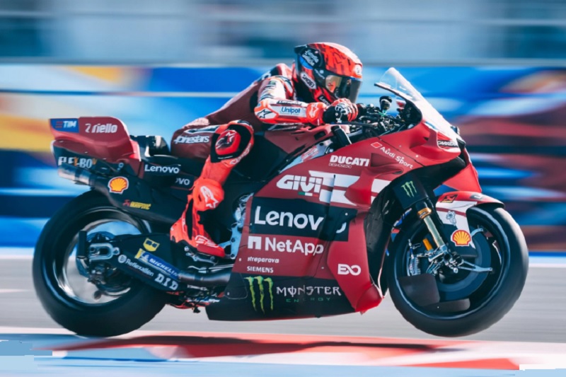 Marc Márquez vence as duas provas em Misano